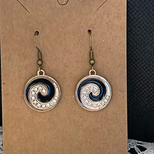 Black and gold tone spiral dangle earring